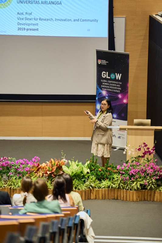 GLOW2025 (24).jpg